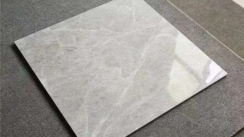 工程用通体大理石瓷砖：报价背后的技术考量**